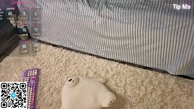 Aurora_Bennet's cam snapshot