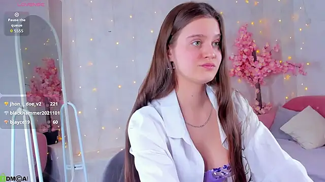 Renesmy_Black's cam snapshot