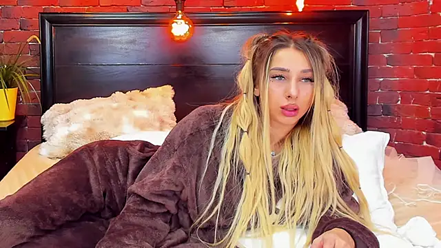 ChristynaRoss's cam snapshot