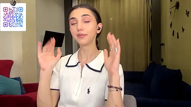 LinaMour's cam snapshot