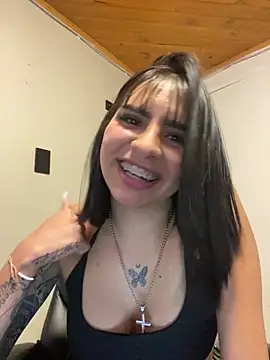 Hilary_pinkk's cam snapshot