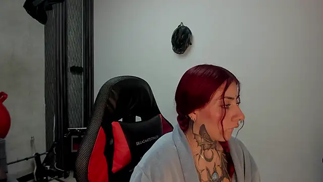 selene_red_'s cam snapshot