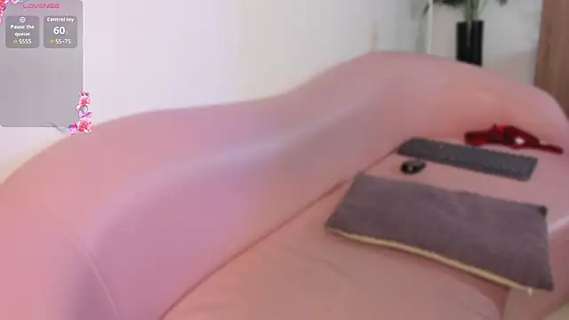 Ayha_khalaf's cam snapshot