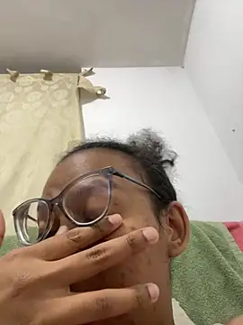 Curly_lily's cam snapshot