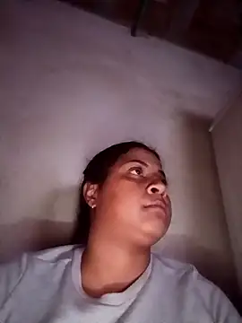 Giselabrunette25's cam snapshot