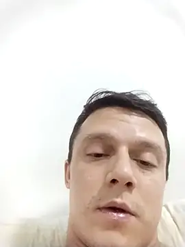 RAFAELQUINTEROSCAVALHEI live sex cam