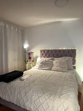 Samantha_e2's cam snapshot