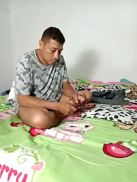 pareja_latina1483's cam snapshot