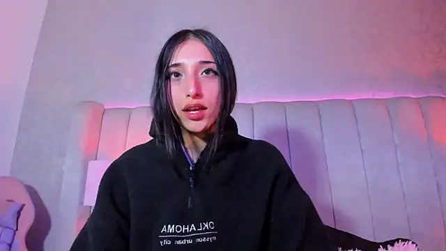 Evabellee's cam snapshot