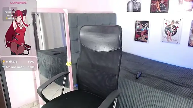 britany_teen18's cam snapshot