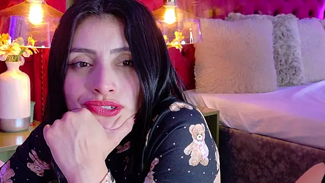 ZaraGold's cam snapshot