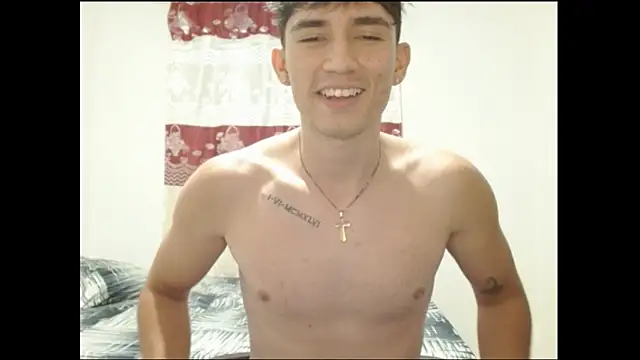 ChicoMaloFfF live sex cam