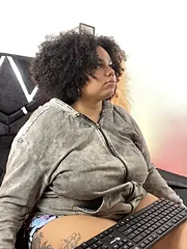 AlahiaFrequency's cam snapshot