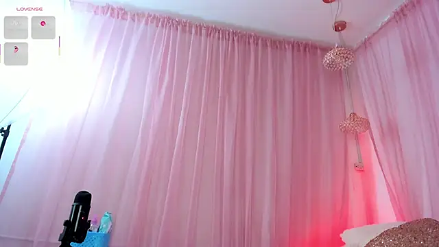 soyemi's cam snapshot