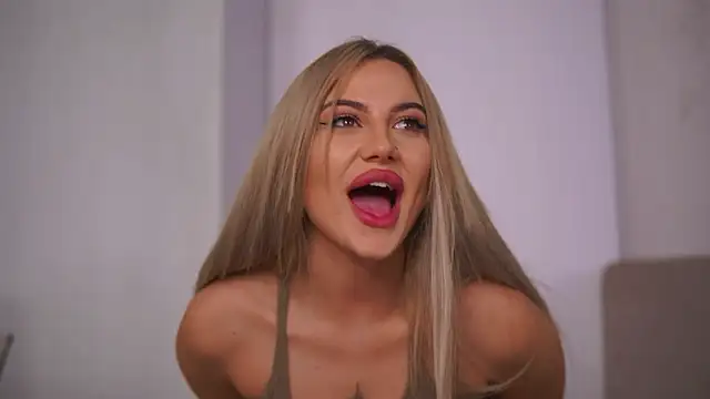 Chloe_GraceeX live sex cam