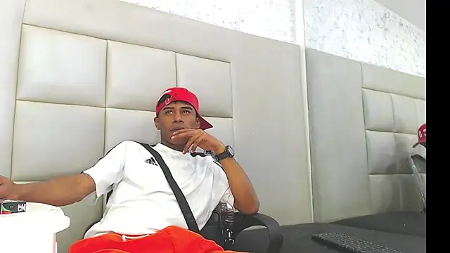 TonnyMarck live sex cam