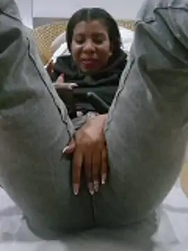 ivonjoness's cam snapshot