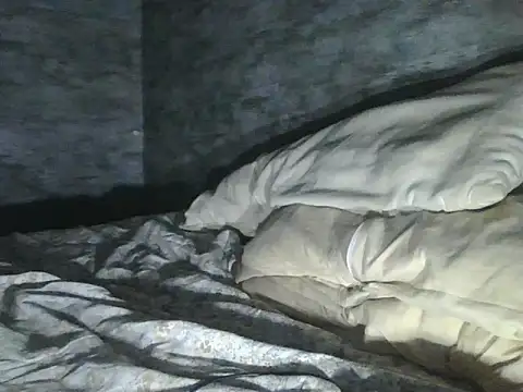 maia-layon's cam snapshot