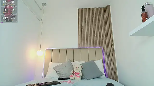 Alisson_Owen's cam snapshot