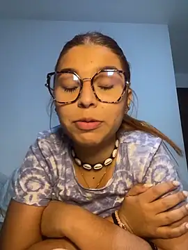 baddieasiantv's cam snapshot