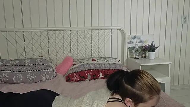 BevHanni's cam snapshot