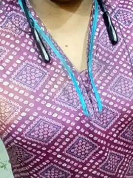 Pyasi-bhabhi's cam snapshot