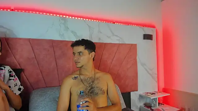 HellAndDante_'s cam snapshot