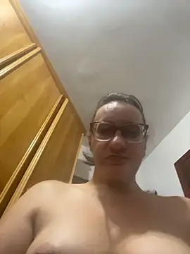 gloria7v05's cam snapshot