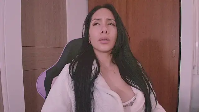 ArianaReynoldss's cam snapshot