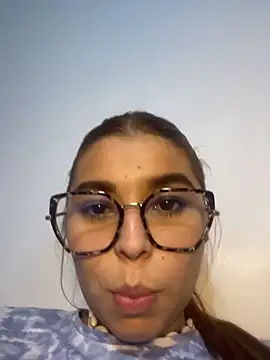 baddieasiantv's cam snapshot