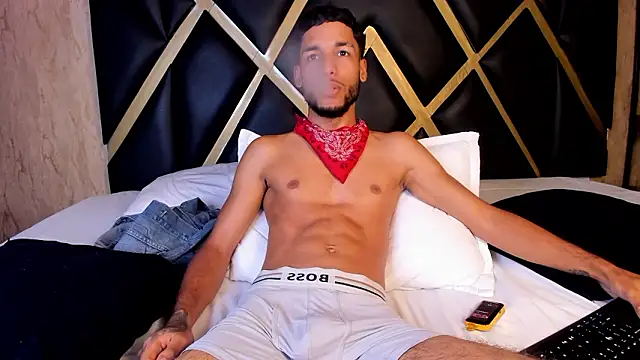 Thiagoferreti live sex cam