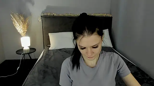 SkinyJoys's cam snapshot