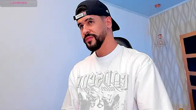 Petesevans live sex cam