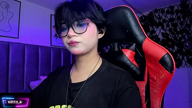 Kitty_Gang's cam snapshot