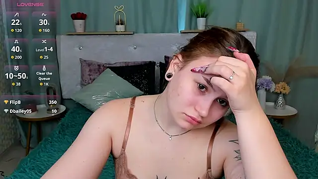 MilanaXHoney's cam snapshot