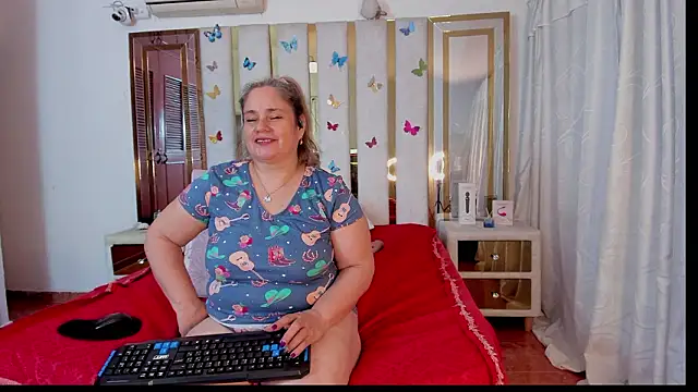 AnyelaGitanaMature's cam snapshot