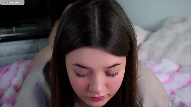 LowOncoming live sex cam