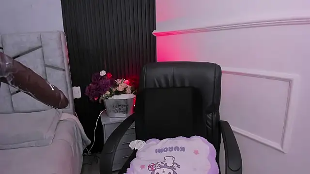 daniiphoeniixx's cam snapshot