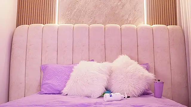 emyli_sw_'s cam snapshot