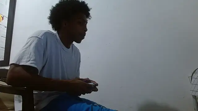 Larry-n-clouds live sex cam