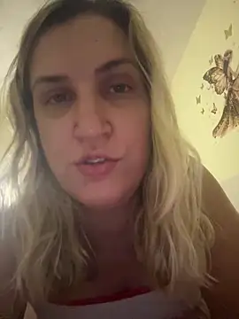 Bia_sexynovaes live sex cam