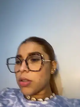 baddieasiantv's cam snapshot