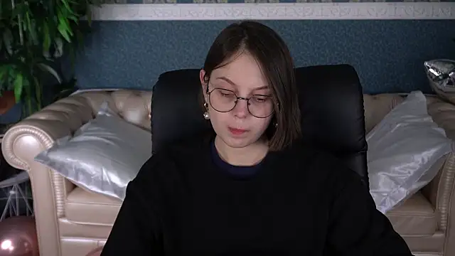 CharlyWines live sex cam