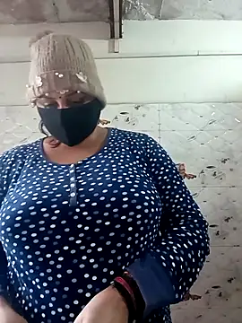 Urvashi_Love's cam snapshot