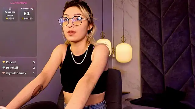 AlysiaSun_'s cam snapshot