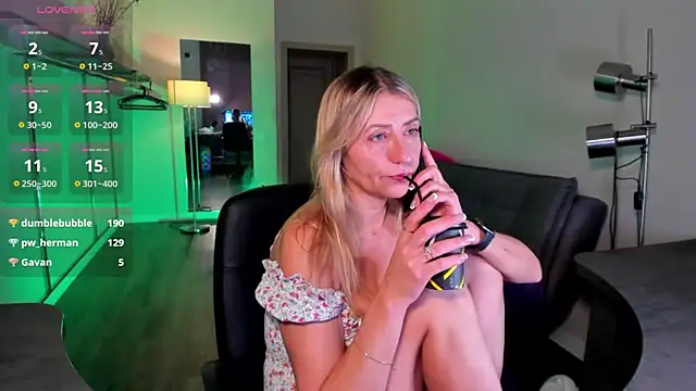 ZoeGrant's cam snapshot