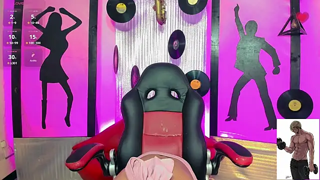 nickyminach_'s cam snapshot