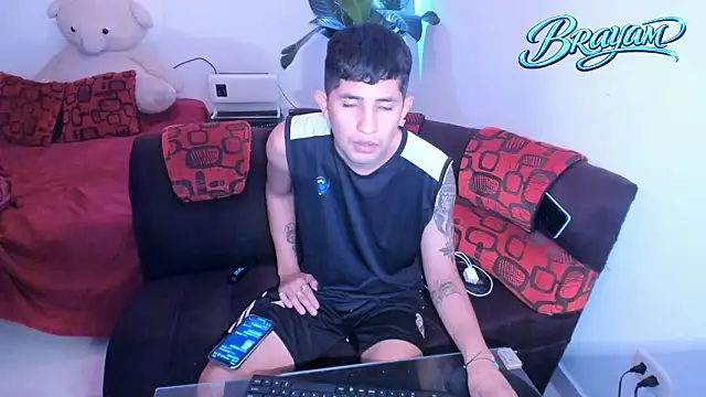 darwinandbrayann live sex cam