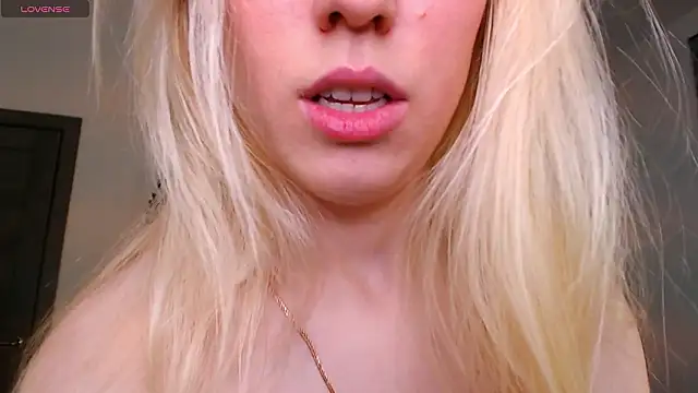 Betty_Vega's cam snapshot