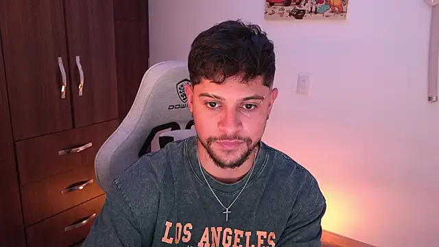 domsantiago_'s cam snapshot